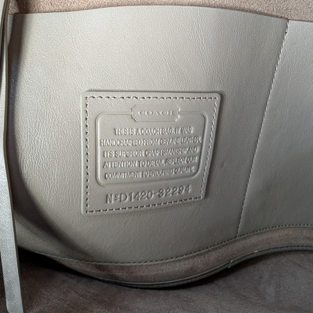 Coach Large Soft Borough Grey Suede - Picture 13 of 16